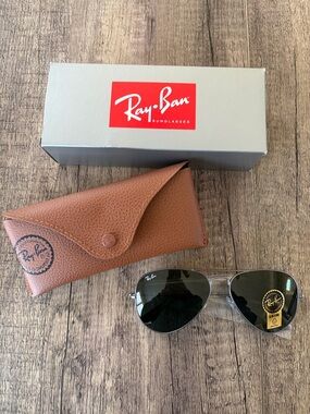 Ray-Ban Aviator Metal Mens Sunglasses with Case